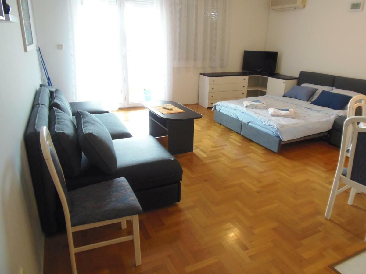 Apartment Dora Pula Zewnętrze zdjęcie